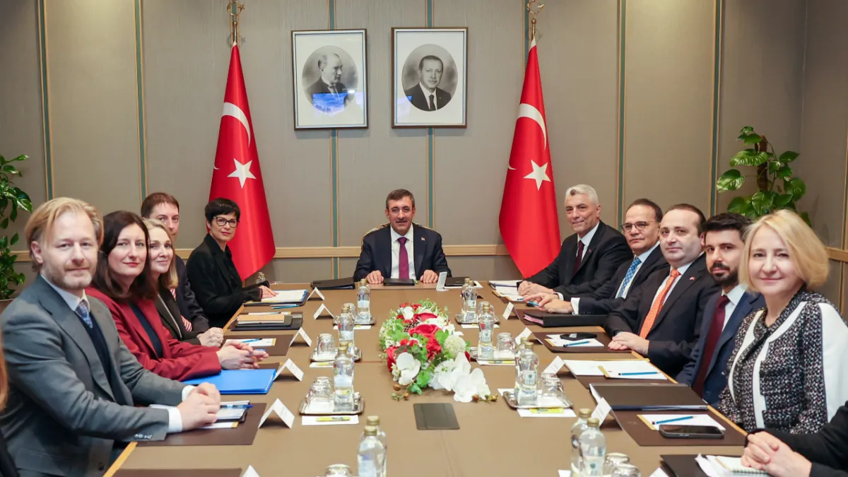 Külliye'de AB zirvesi: Gümrük birliği ve vize serbestisi görüşüldü