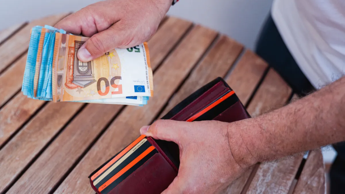 Asgari ücrette batı-doğu uçurumu büyüyor: 4 ülkede zam olmadı, Türkiye kaçıncı sırada?