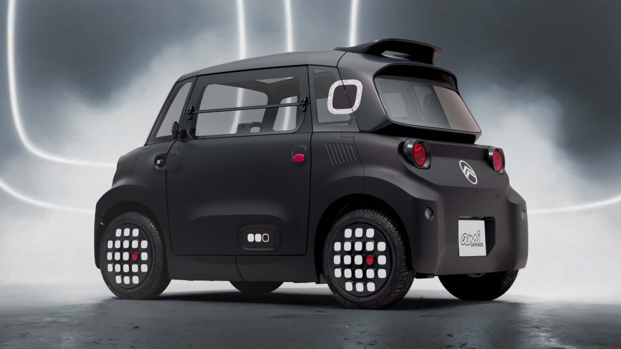 Citroen Ami Dark Side Türkiye'de satışa sunuldu haber görseli