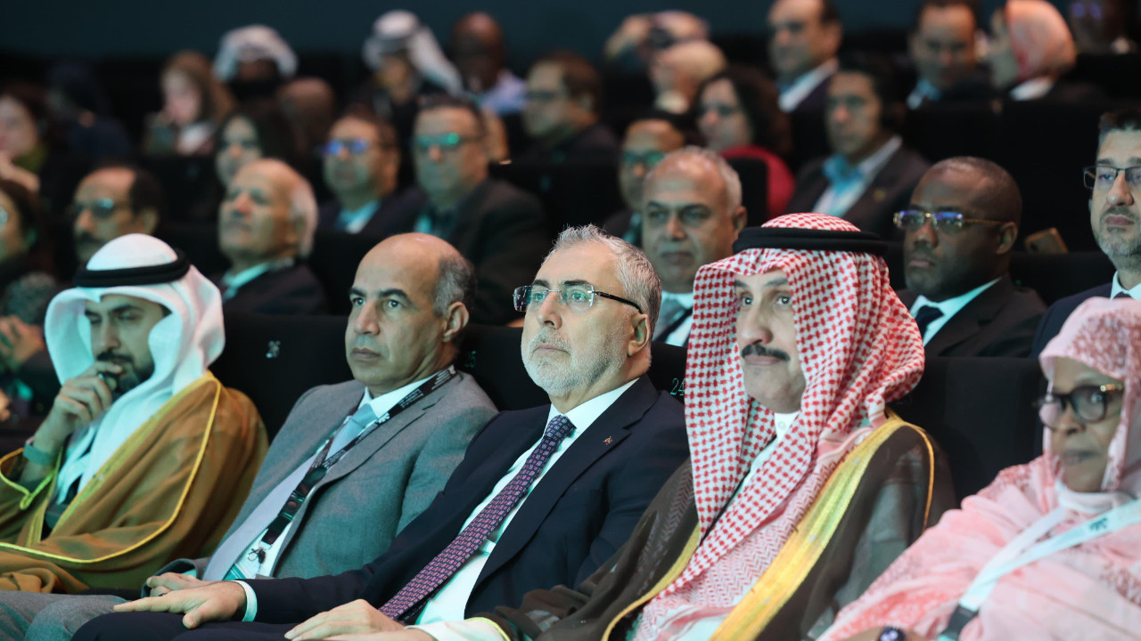 Bakan Işıkhan: "Kayıt dışı istihdamla mücadelede kurumsal yapımızı daha da güçlendireceğiz" haber görseli