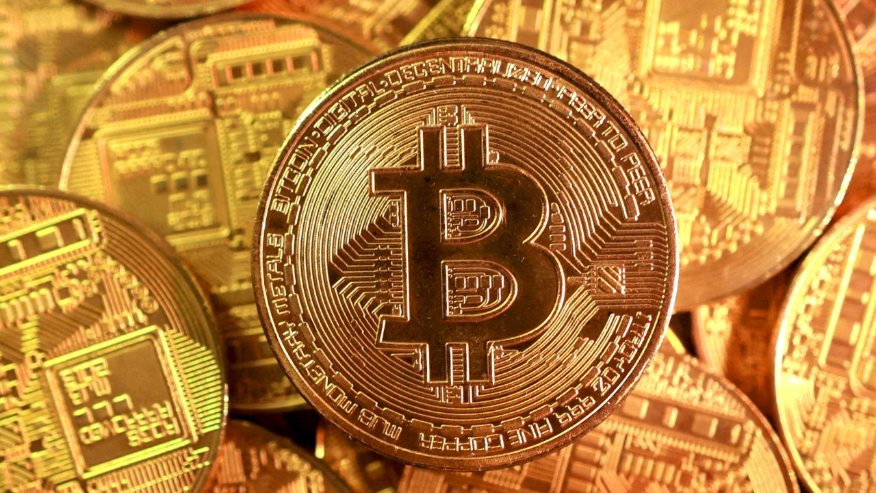 Bitcoin’de düşüş sonrası likidite krizi: O kurum para yatırma ve çekme işlemlerini durdurdu haber görseli