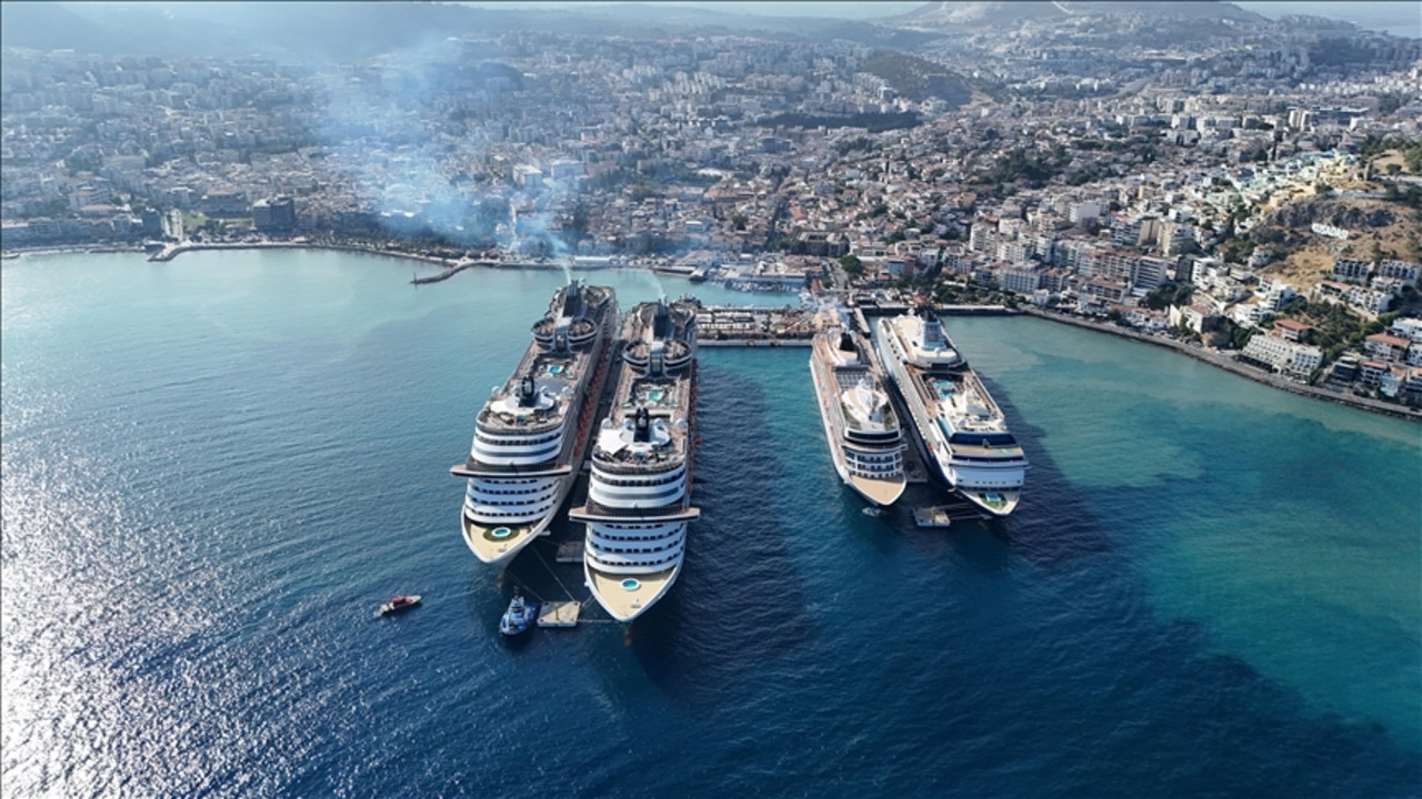 Türk limanlarında gemi trafiği 7 yılın zirvesinde haber görseli