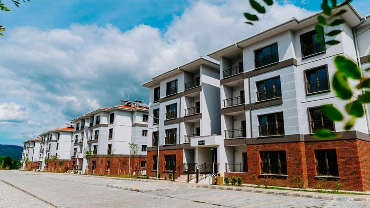 Yüzyılın Konut Projesi’nde yeni hafta: 11 ilde daha kura çekilecek haber görseli