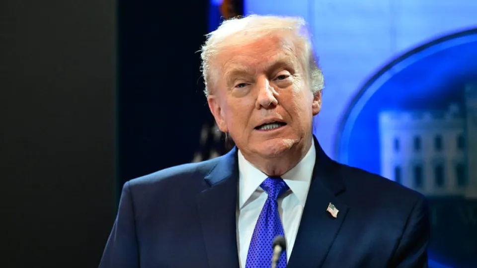 Mahkemenin gümrük vergisi kararı sonrası Trump'tan açıklamalar haber görseli