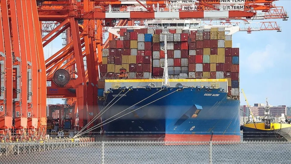 Mahkemenin tarife kararı ticarette yeni belirsizliklere yol açtı haber görseli