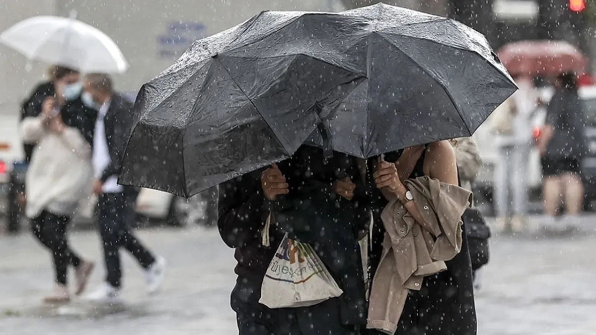 Meteoroloji uyardı: Yağmur geliyor, kar kapıda haber görseli