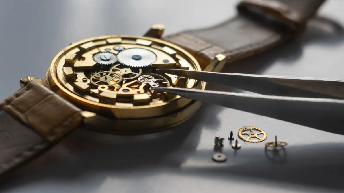 25 bin liradan 100 bin dolara: Avrupalılar saatlerini İstanbul’da tamir ettiriyor haber görseli