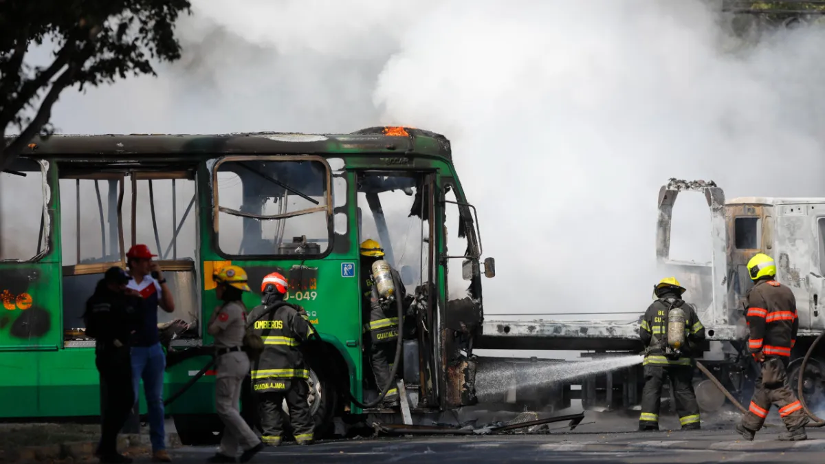 Kartel lideri El Mencho öldürüldü, Meksika'da iç savaş çıktı! haber görseli