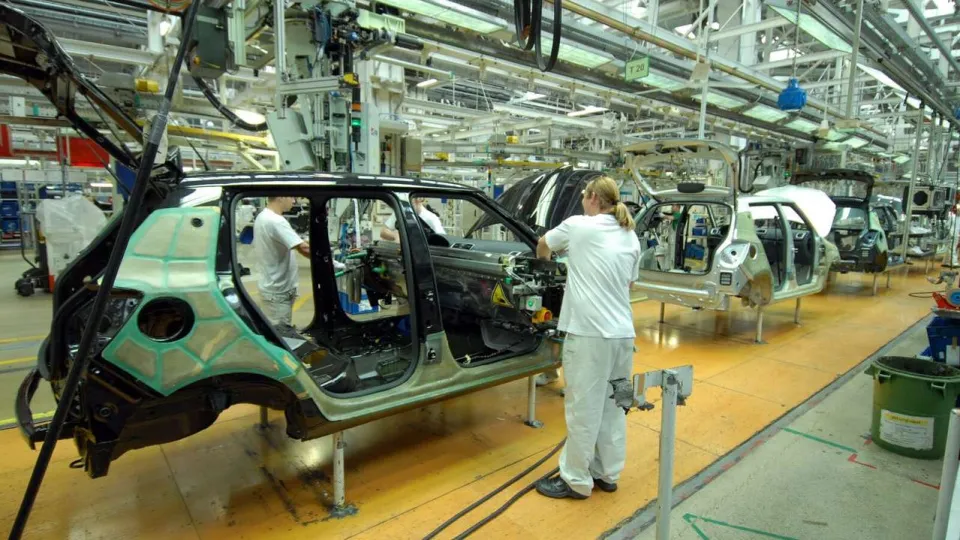 Alman şirketlerinden daha fazla işten çıkarma planı haber görseli