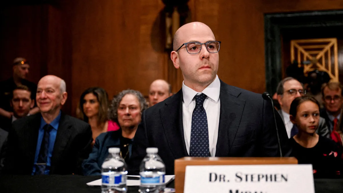 Fed Üyesi Miran, İran'daki savaşa rağmen faiz indiriminden yana