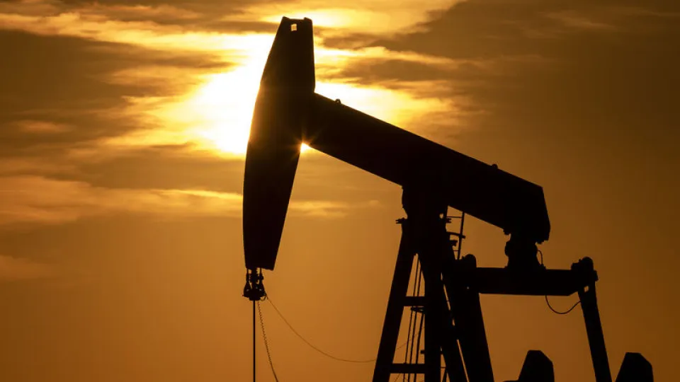 Irak'ın petrol üretiminde sert düşüş haber görseli