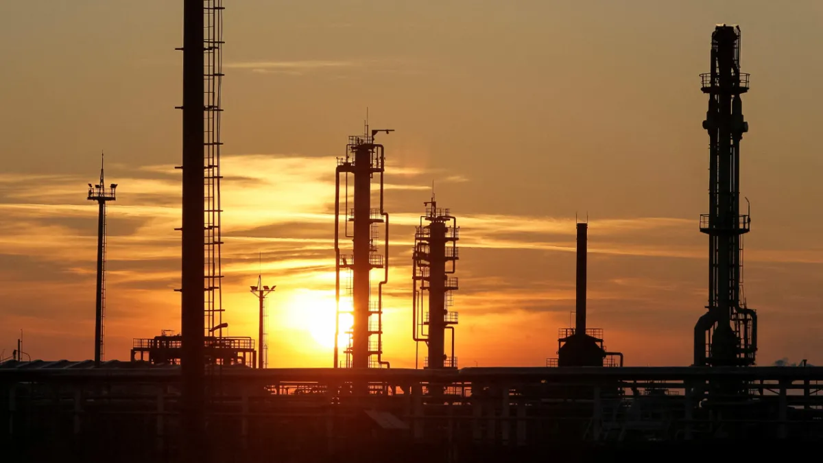 ABD Enerji Bakanı: Petrol fiyatlarındaki "korku primi" geçici haber görseli