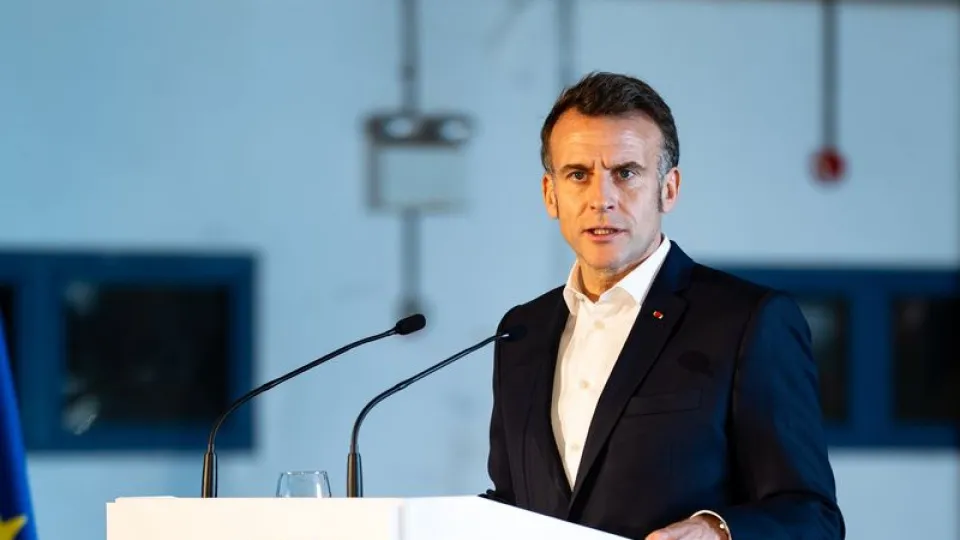 Macron: G7 petrol rezervlerini önümüzdeki günlerde piyasaya sürecek haber görseli