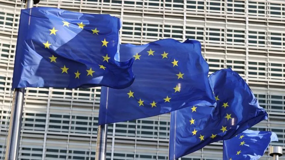 AB, savunma fonu 'SAFE' ödemeleri için tarih verdi haber görseli