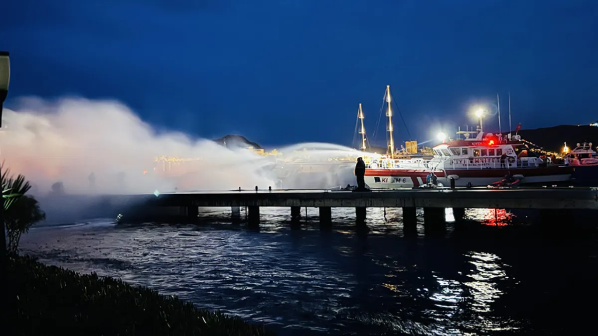 Yalıkavak Marina’da yangın: Can kaybı yok, maddi hasar var