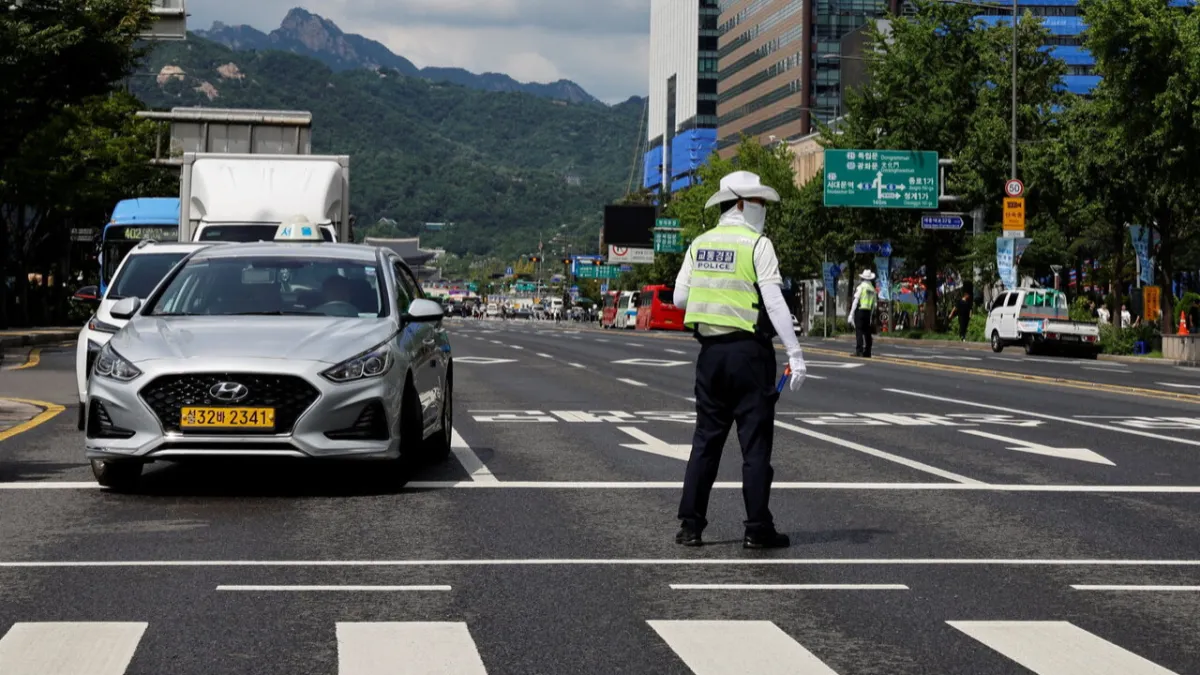Petrol fiyatındaki artışa karşı önlem aldılar: Benzinli araçlara bir gün trafik yasağı