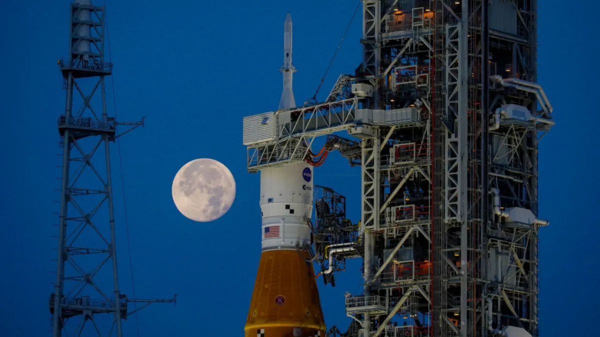 NASA, uzay istasyonu projesini iptal etti: Ay üzerinde 20 milyar dolara üs kuracak