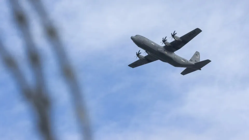 Belçika, ABD ve İsrail uçaklarına hava sahasını kapatmayacak