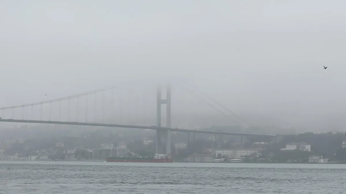 İstanbul sis altında: Görüş mesafesi düştü
