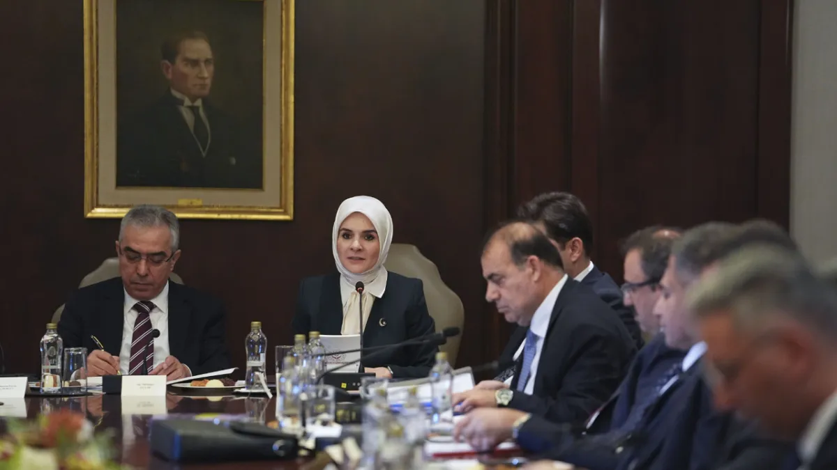 Bakan Göktaş: "Oyunları kapatmak, toptan yasaklamak gibi bir gündemimiz yok" haber görseli