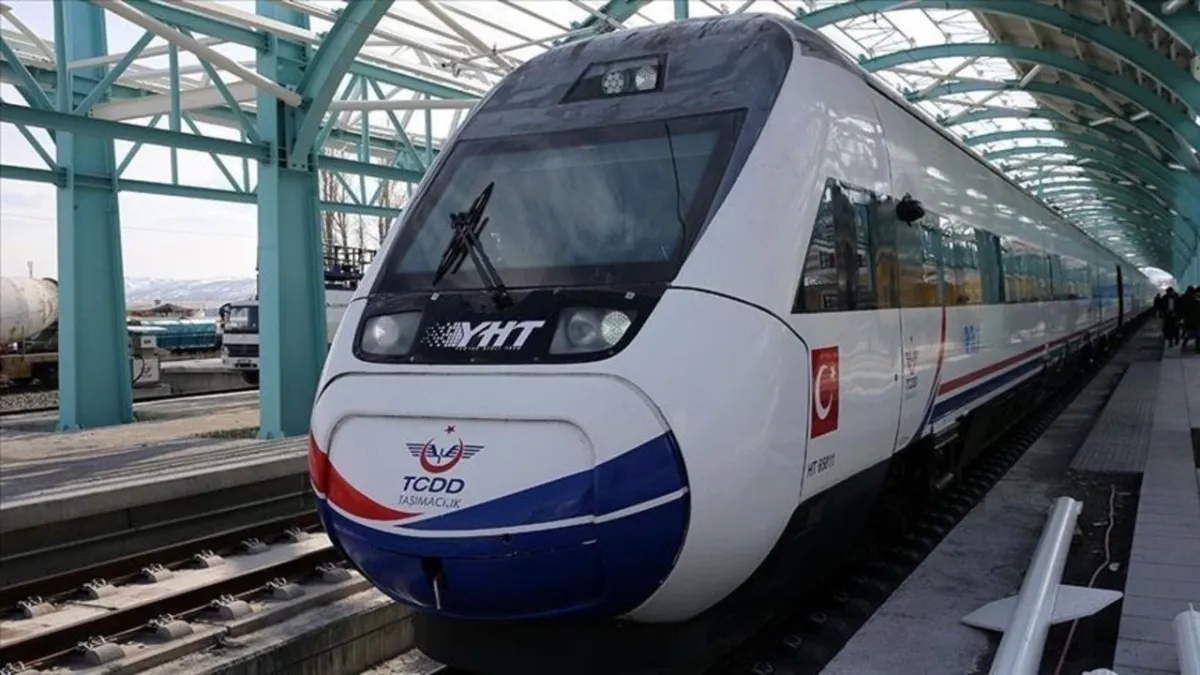 Karadeniz'e hızlı tren açıklaması: Samsun-Trabzon yolu 2 saate iniyor haber görseli