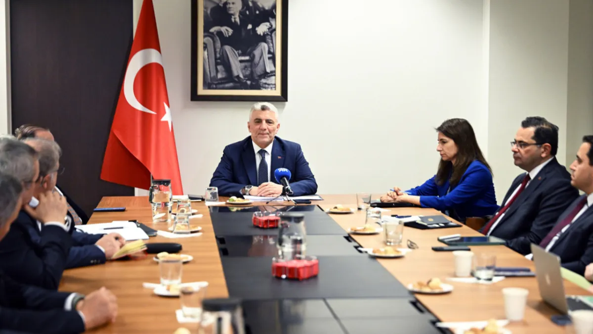 Bakan Bolat: "Türkiye dünyada politika belirleyen 4-5 ülkeden birisi oldu" haber görseli