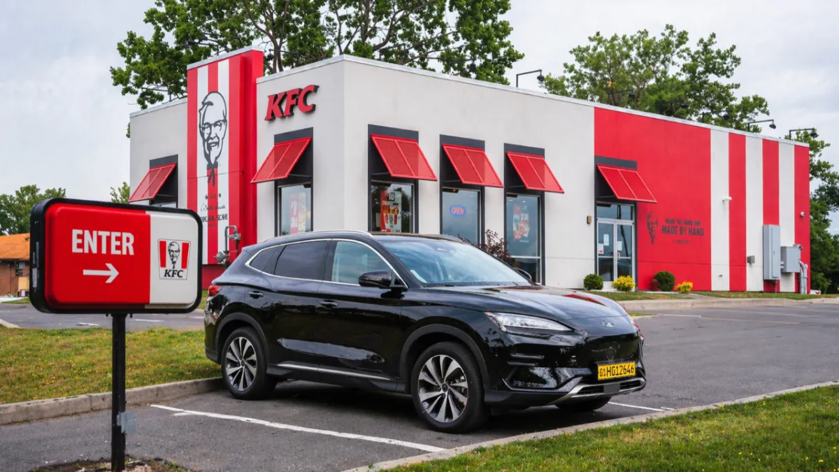 Çinli BYD'den ABD'li fast food devi ile iş birliği: 9 dakikada şarj, yemek ve yola devam haber görseli
