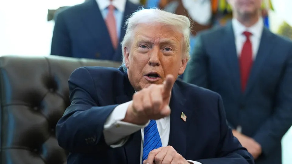 Trump: Hürmüz Boğazı'nı abluka altına alacağız haber görseli