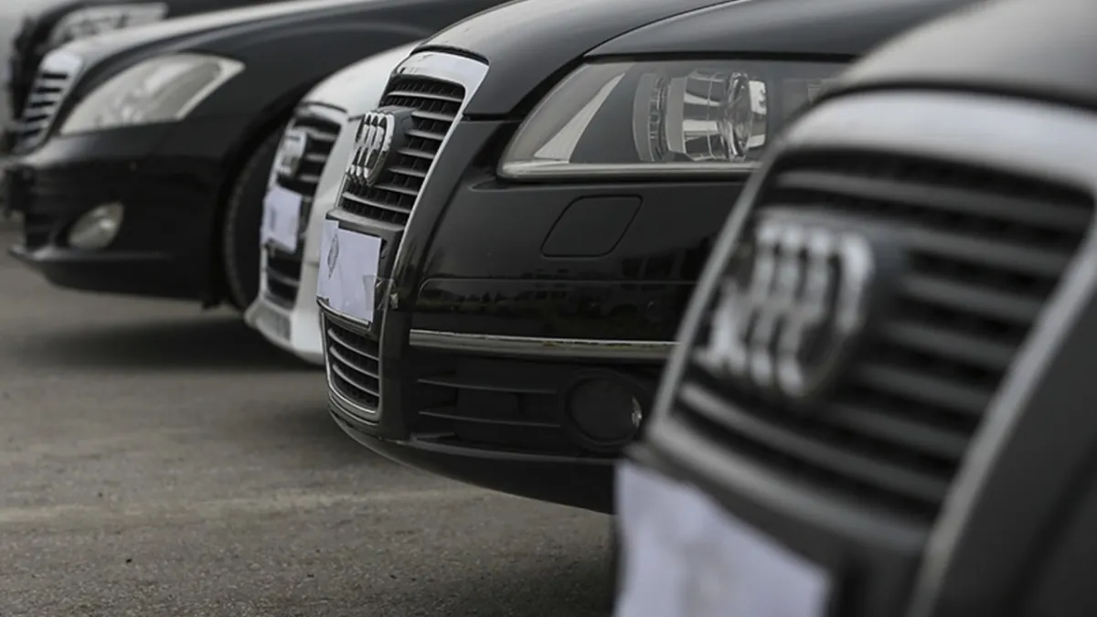 Ticaret Bakanlığı’ndan kaçak araç operasyonu: 233 araç ele geçirildi haber görseli