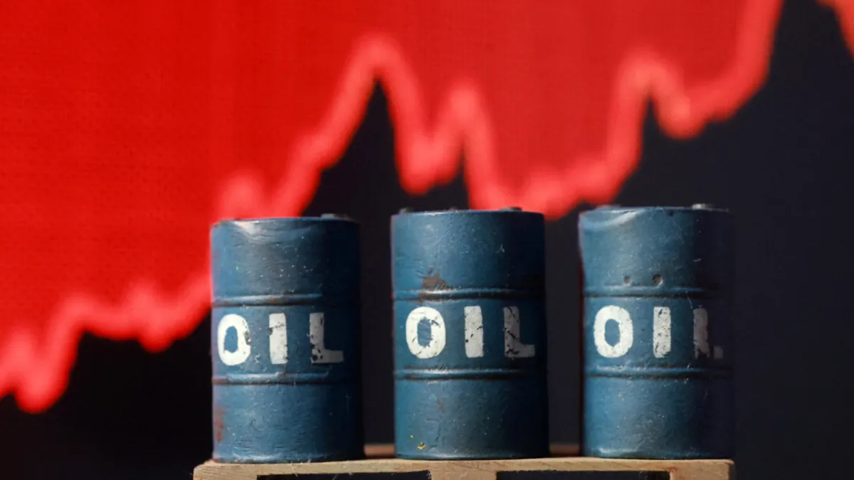 IEA’dan petrol piyasasına savaş revizyonu: Arz ve talep düşecek haber görseli