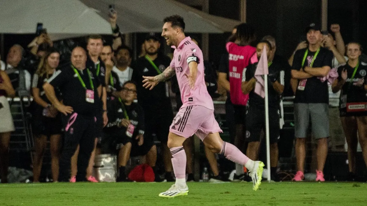 Lionel Messi İspanya'da kulüp satın aldı