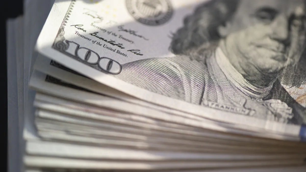 Uluslararası yatırım pozisyonunda 350 milyar dolara yakın açık