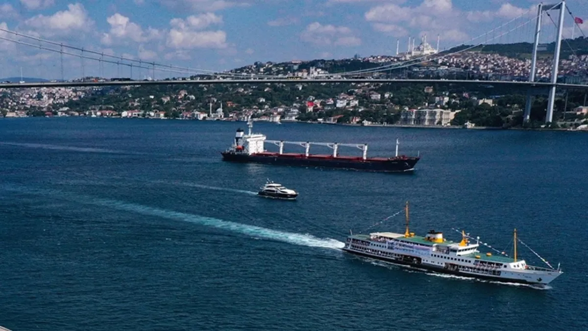 İstanbul Boğazı yarın deniz trafiğine kapatılacak