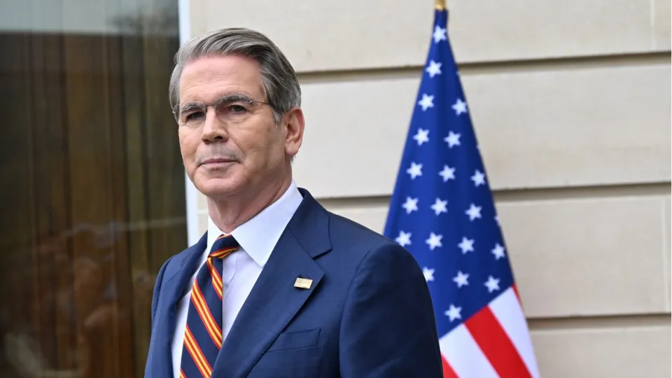 Bessent: İran ve Rusya'ya yönelik petrol muafiyeti uzatıldı