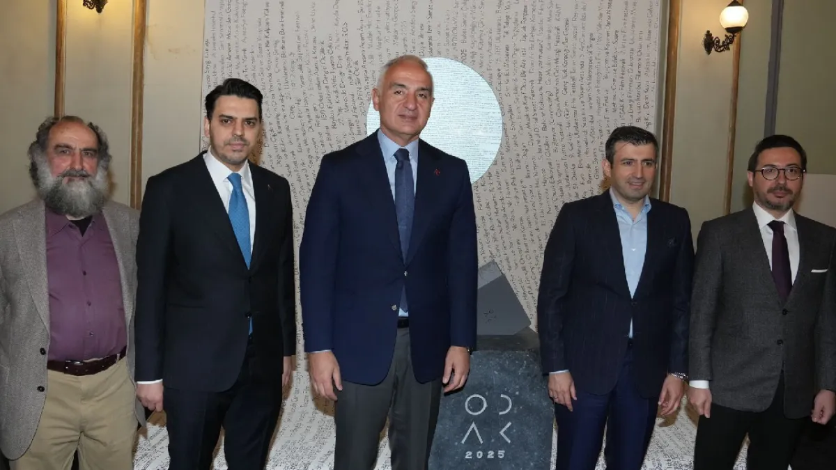 Karaköy Palas yeniden doğdu: ArtıKÜME 2025 ve ODAK Sergisi sanatla kapılarını açtı