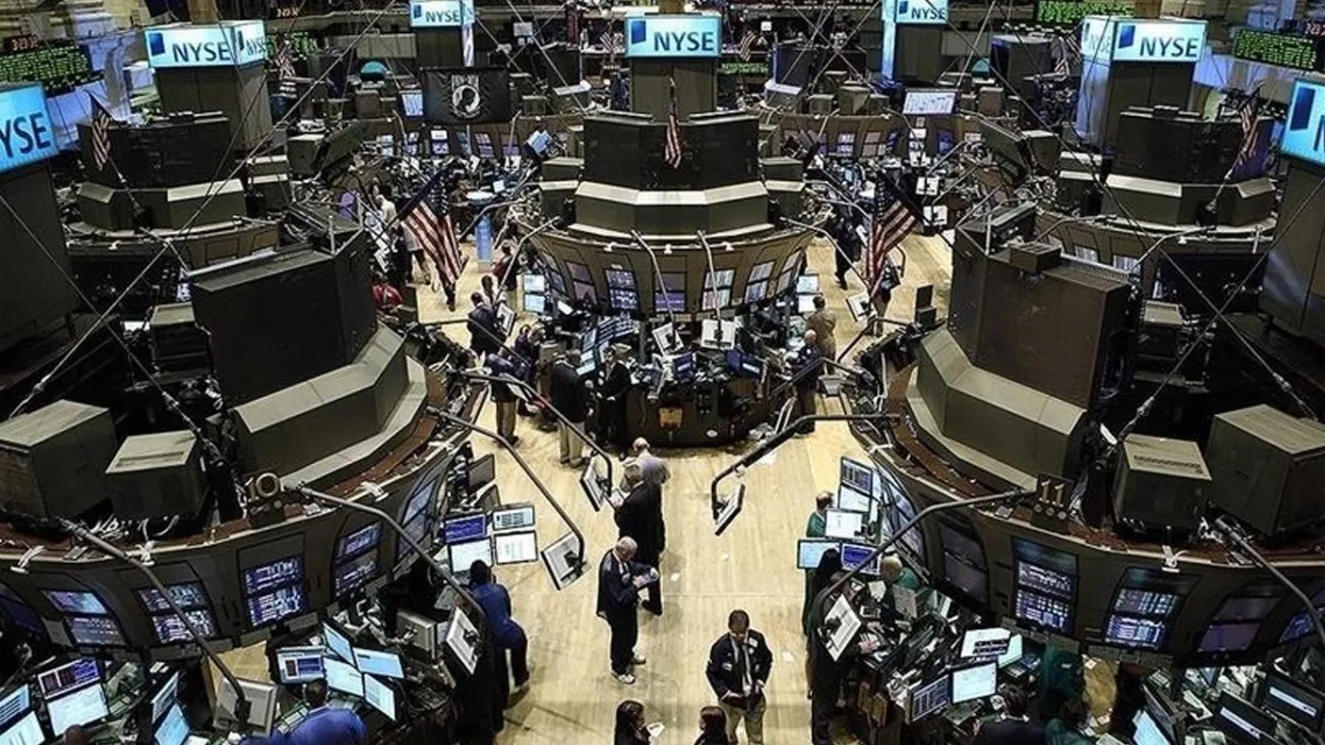 New York borsası Fed öncesi karışık seyirle açıldı