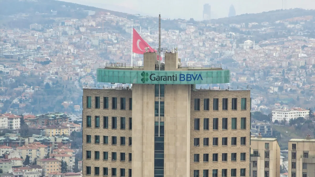 Garanti BBVA'dan yılın ilk çeyreğinde 33,6 milyar lira net kar