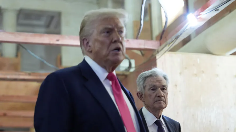 Trump, Powell'ın yönetim kurulunda kalıp kalmamasını umursamadığını söyledi