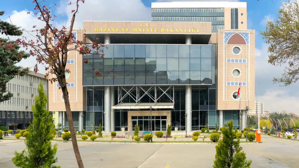 Hazine ve Maliye Bakanlığı yarın iki tahvil ihalesi düzenleyecek