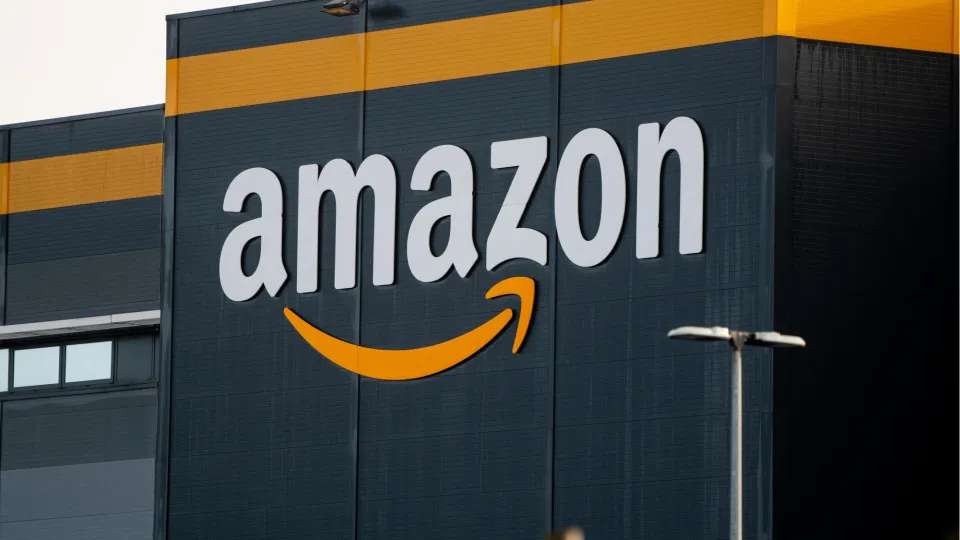 Amazon, yapay zeka destekli alışveriş asistanı başlattı