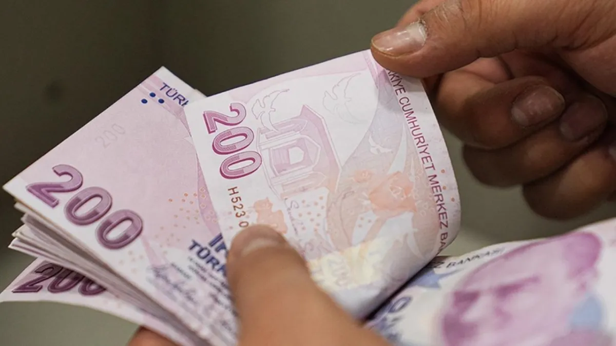 Emeklilere bayram ikramiyesi ödemeleri başladı