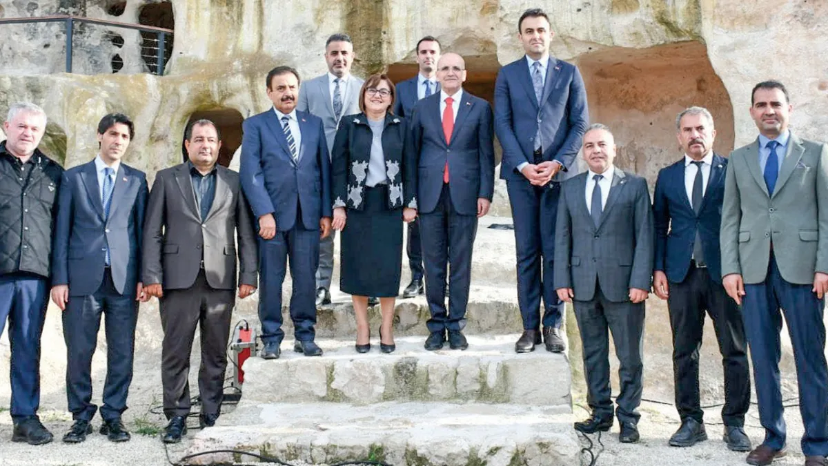 Bakan Şimşek: Doğu’da beş yıldızlı otellere ihtiyaç var