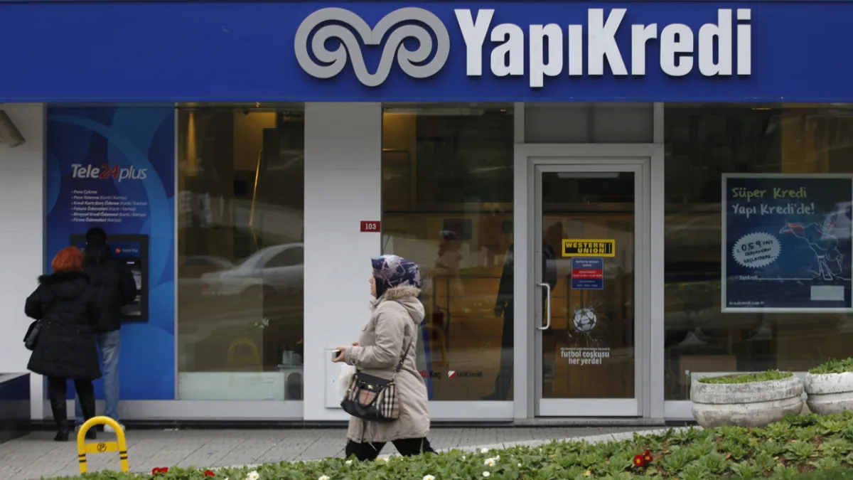 Yapı Kredi'den borçlanma aracı ihracı için yetki haber görseli