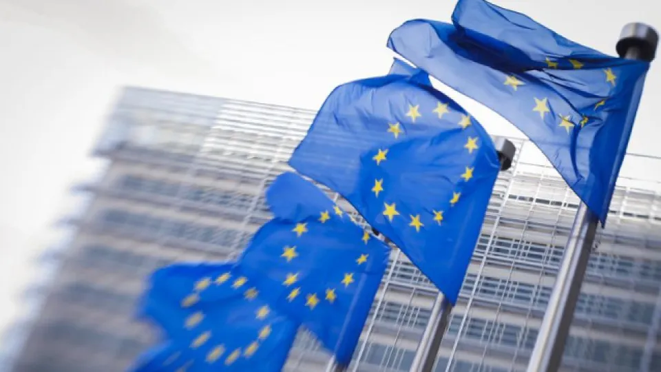 Euro Bölgesi'nde yıllık enflasyon Nisan'da yüzde 3'e yükseldi haber görseli