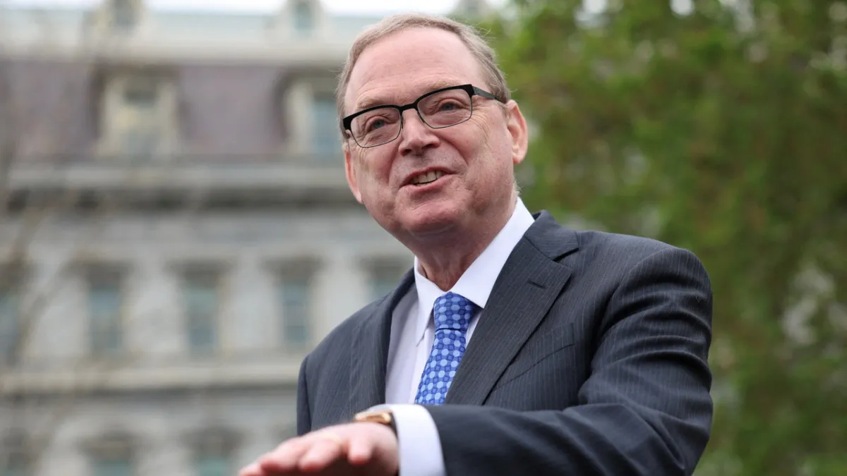Kevin Hassett: "İran gerilimi biterse Fed faiz indirebilir"