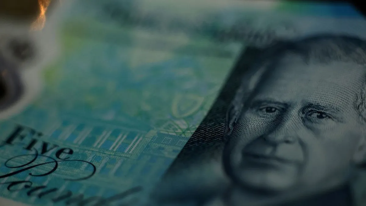Sterlin İran iyimserliğiyle güç kazandı