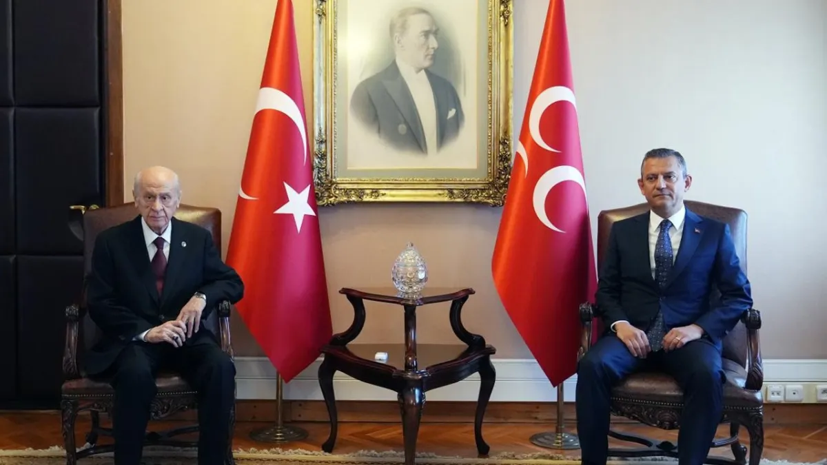 Son dakika: Devlet Bahçeli Özgür Özel ile görüştü