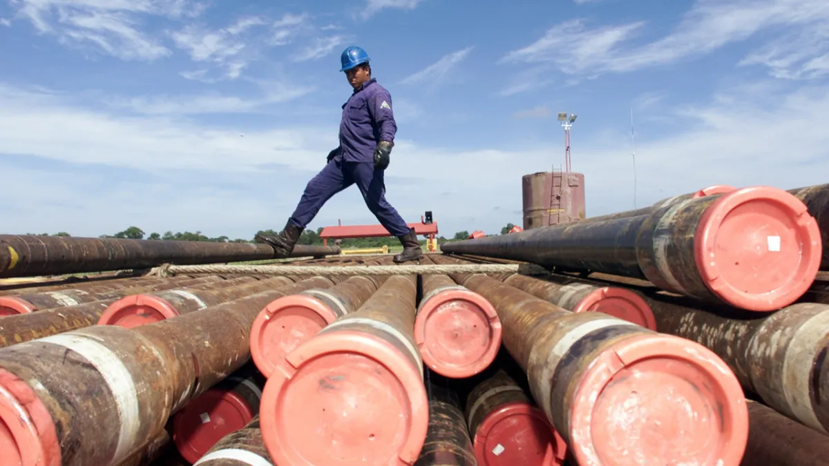 Petrol fiyatlarında düşüş: ABD-İran gerilimi piyasaların takibinde
