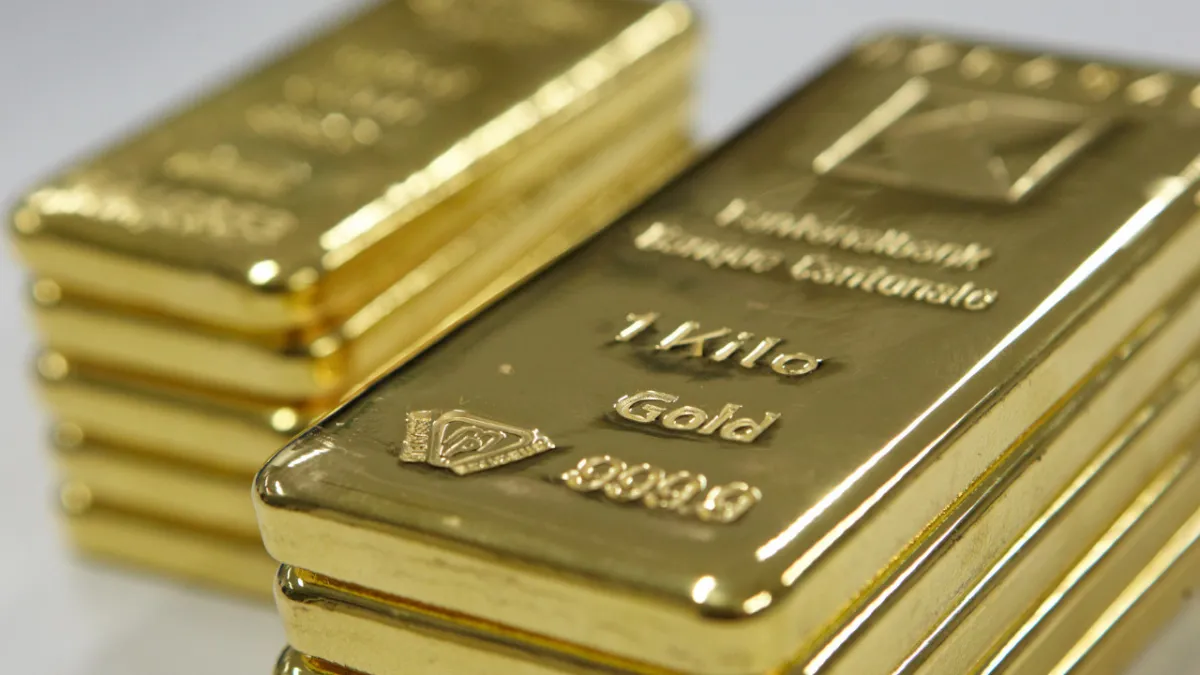 Dev bankadan altın kararı: UBS 2026 yıl sonu tahminini aşağı yönlü revize etti haber görseli