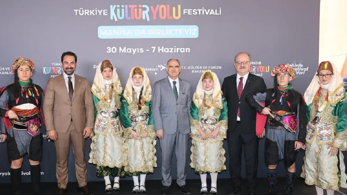 Manisa Kültür Yolu Festivali başladı! 9 gün boyunca konser, sergi ve gastronomi şöleni yaşanacak haber görseli